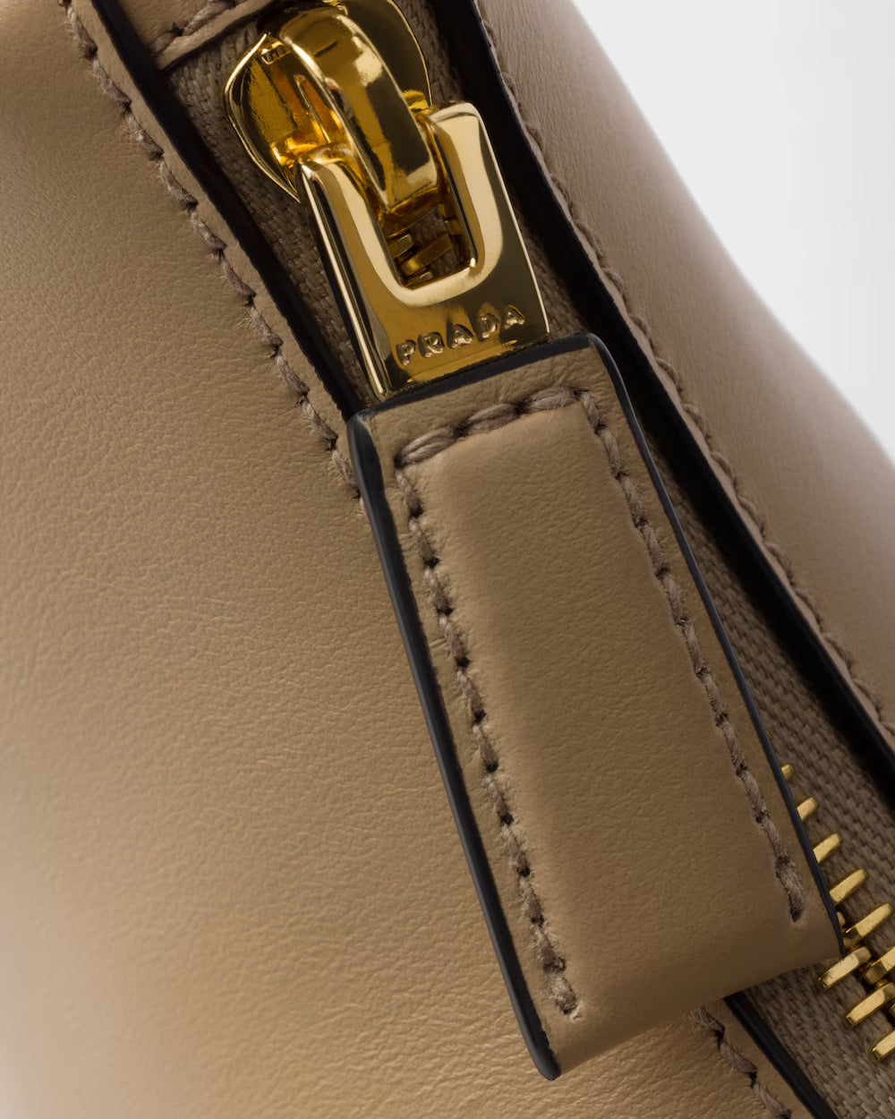 Arqué small leather shoulder bag